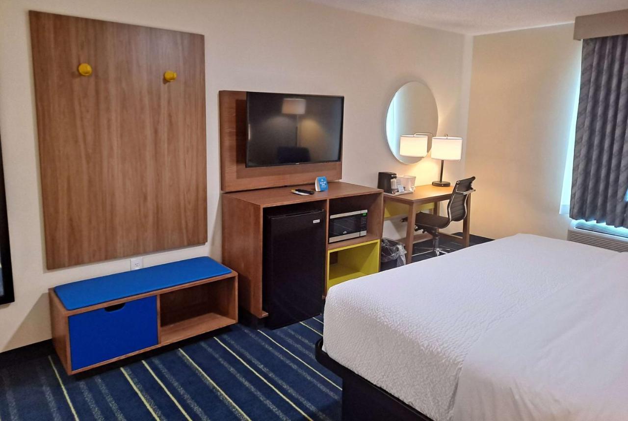 Days Inn By Wyndham Grayson Esterno foto